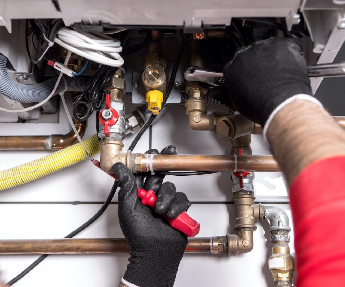 Plumber and heating engineer in Fordingbridge and Hampshire Plumber and heating engineer in Fordingbridge and Hampshire